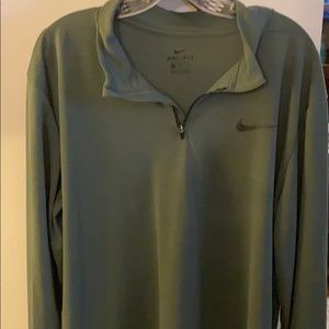 Nike men’s loose dri fit long sleeve shirt